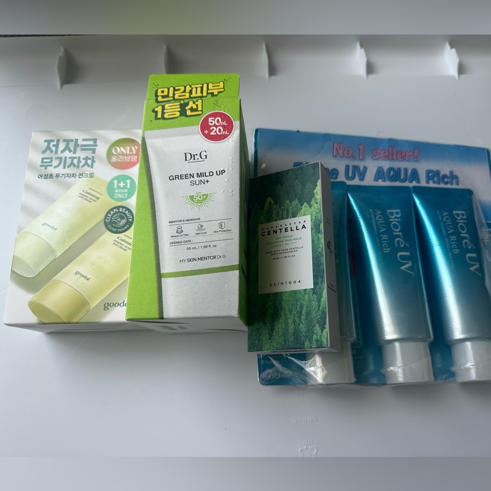Bundle of 8 Asian sunscreens - K Beauty / J Beauty